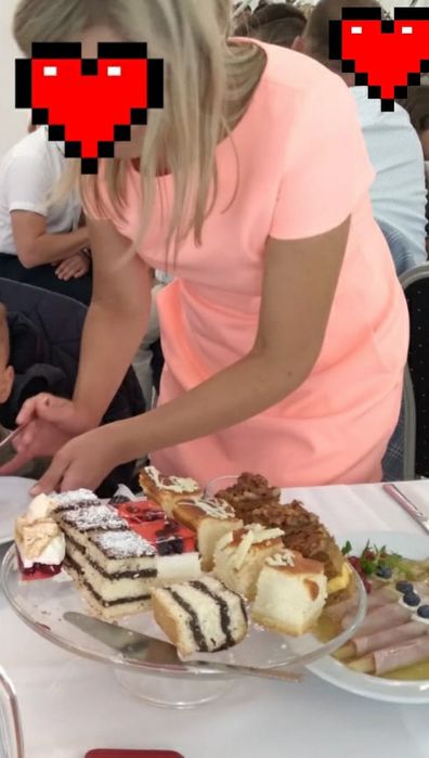 Sukienka na chrzciny pastelowy róż łosiosowa podkreśla opalenizne L 40