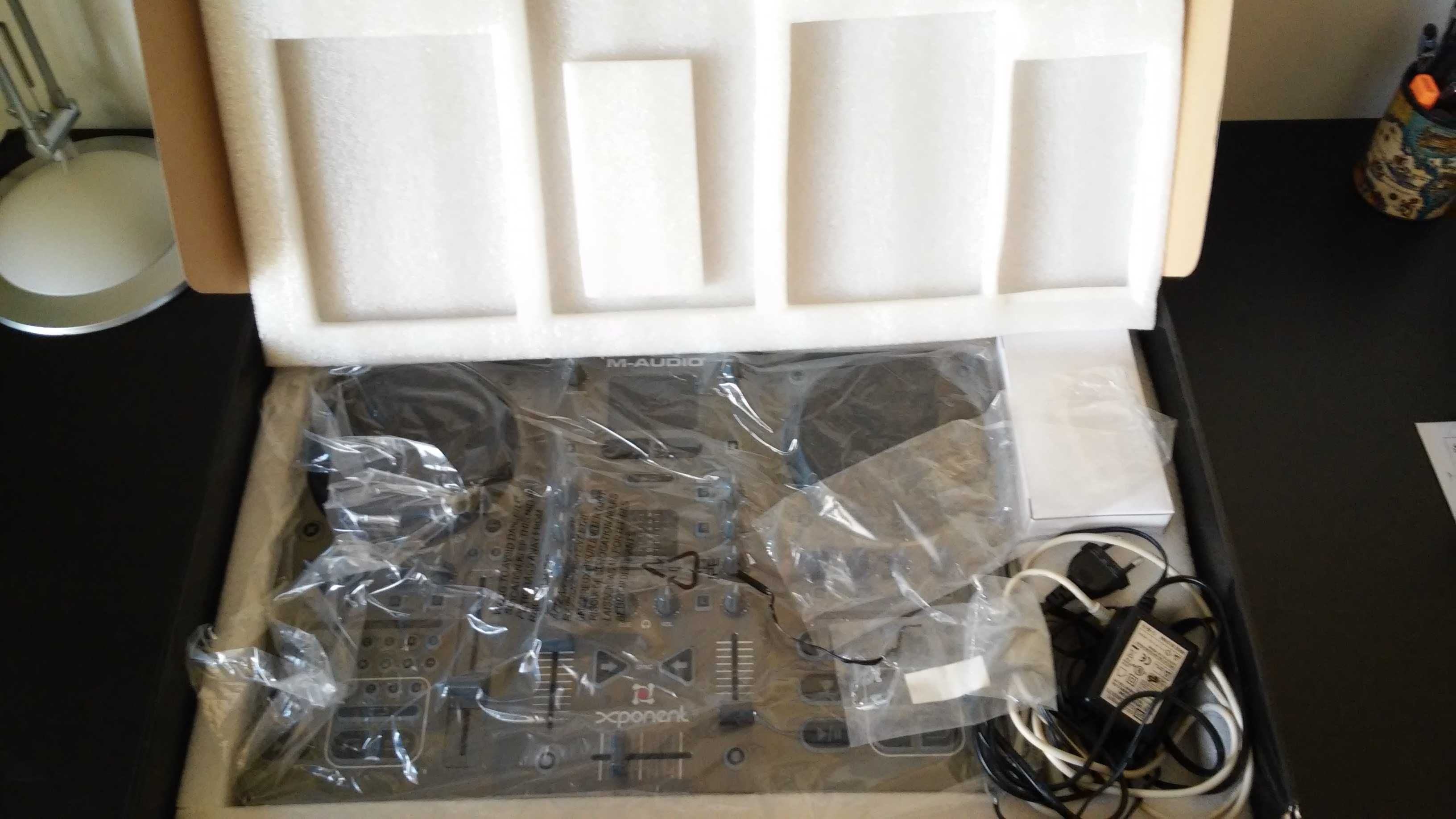 Mesa de Mistura M-AUDIO torq xponent (advanced DJ Performance)