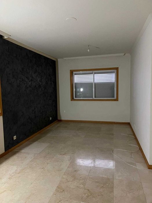 Apartamento T2 com lugar de garagem.