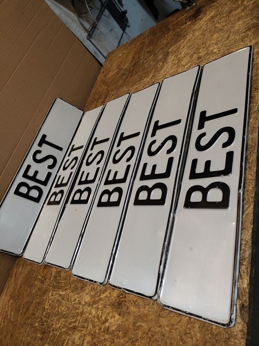 Tablica rejestracyjna BEST