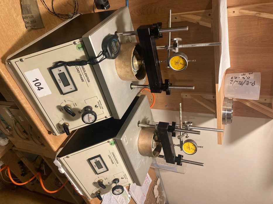 Syndyk sprzeda Zestaw 2 szt. Edometr pneumatyczny+sprężarka+osprzęt