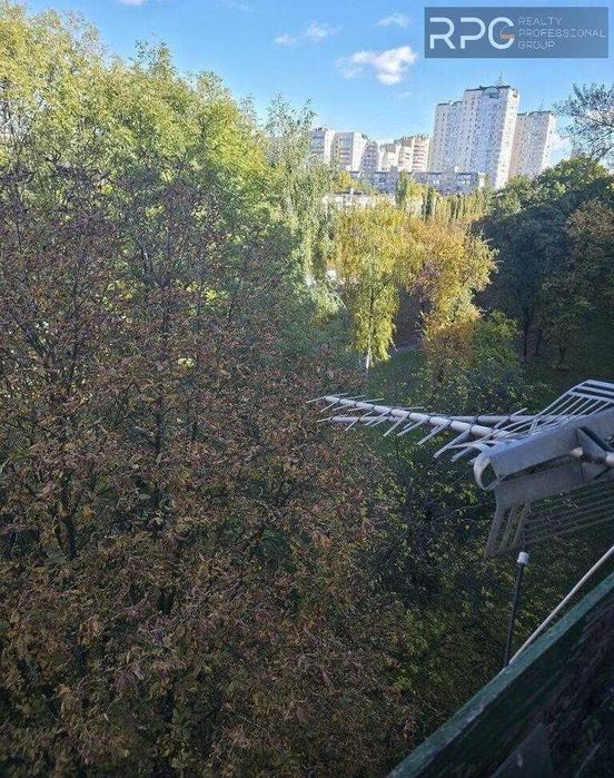 Продам 3-кімнатну квартиру ГОТОВУ ДО РЕМОНТУ бул. Миколи Руденка 19 ая