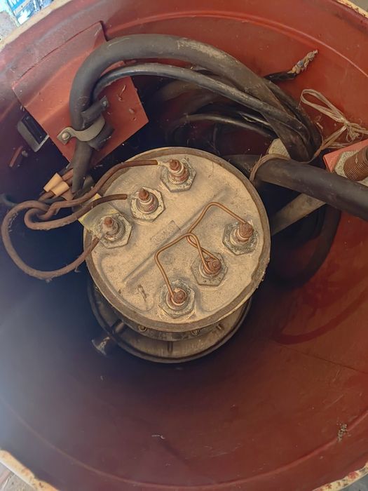 Кипятильник КНЕ-100м новий.