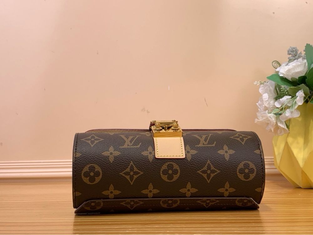 Louis Vuitton Etui Bijoux (шкатулка для украшений)
