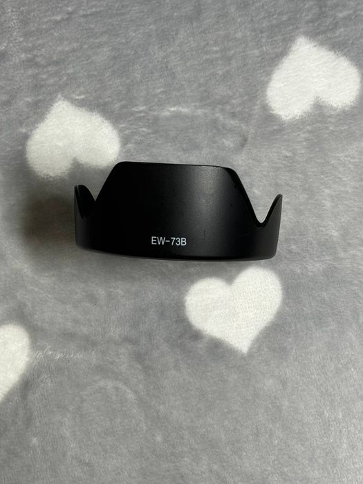 Бленда для об'єктива Canon EW-73B