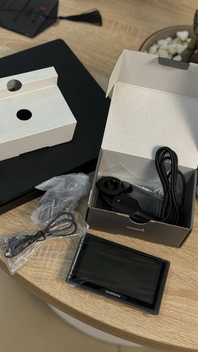 Новий GPS-навигатор  Garmin Drive 52 & Traffic Europe