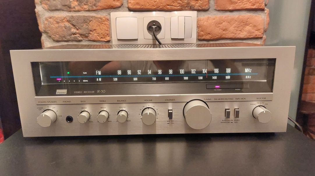 Sansui R-30  Amplituner