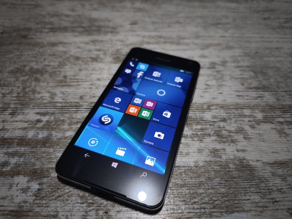 Microsoft Lumia 650