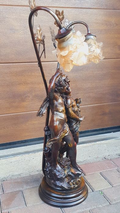 Lampka nocna  sygnowana August Moreau