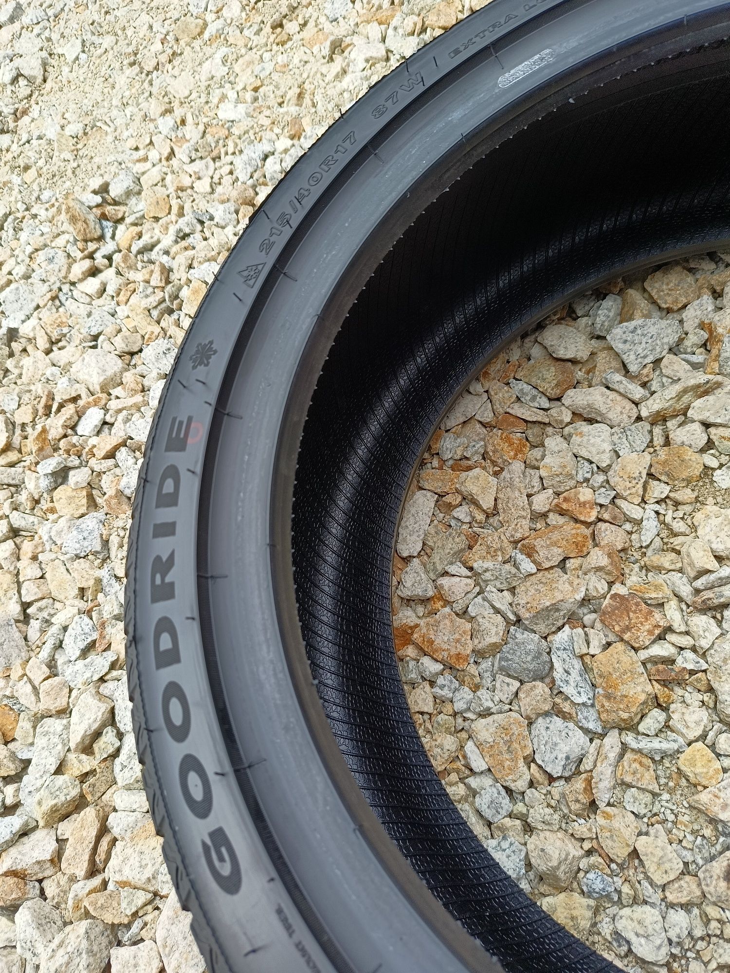 Opona wieloseznowa - Goodride All Season Elite Z-401 215/40 R17