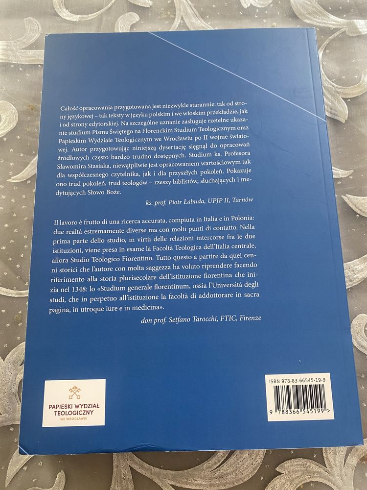 Opracowanie Biblia po obu stronach „żelaznej kurtyny”