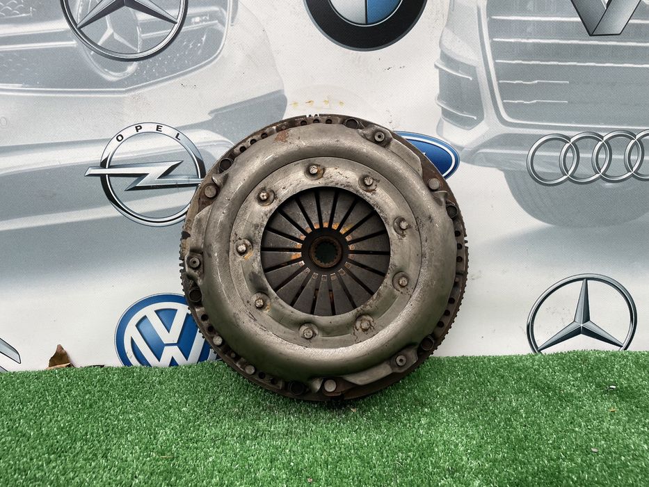 Маховик voyager ram van 2.5td сцепление диск корзина Крайслер додж