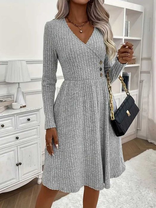 Сукня міді С-М тепла мʼяка кльош в рубчик плаття вʼязане на запах нова