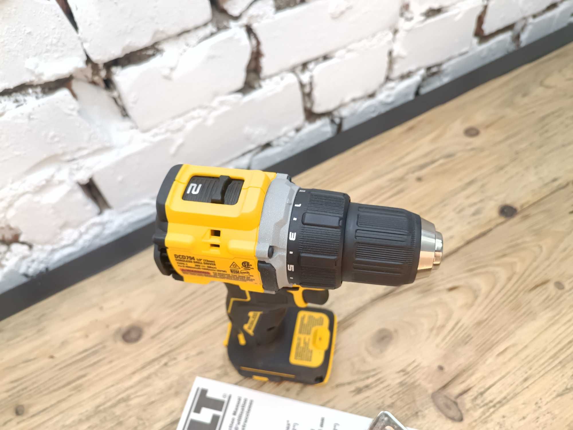 Безщіточний шуруповерт DeWalt DCD794 20v MADE IN MEXICO з США Оригінал