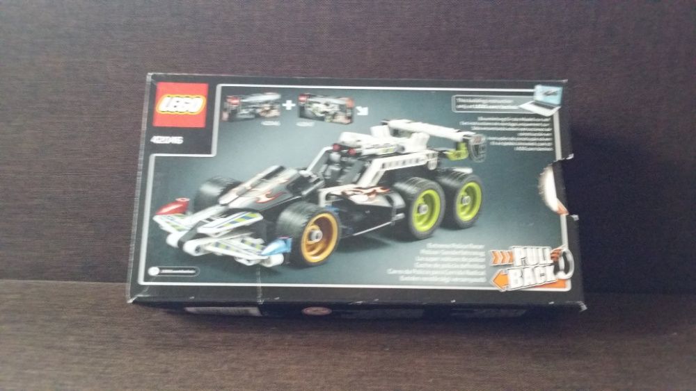 LEGO Technic 42046. Wyścigówka zbiegów, komplet z pudełkiem