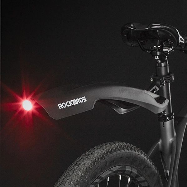 Błotnik Rockbros DNB8001 z czerwoną lampką LED - czarny