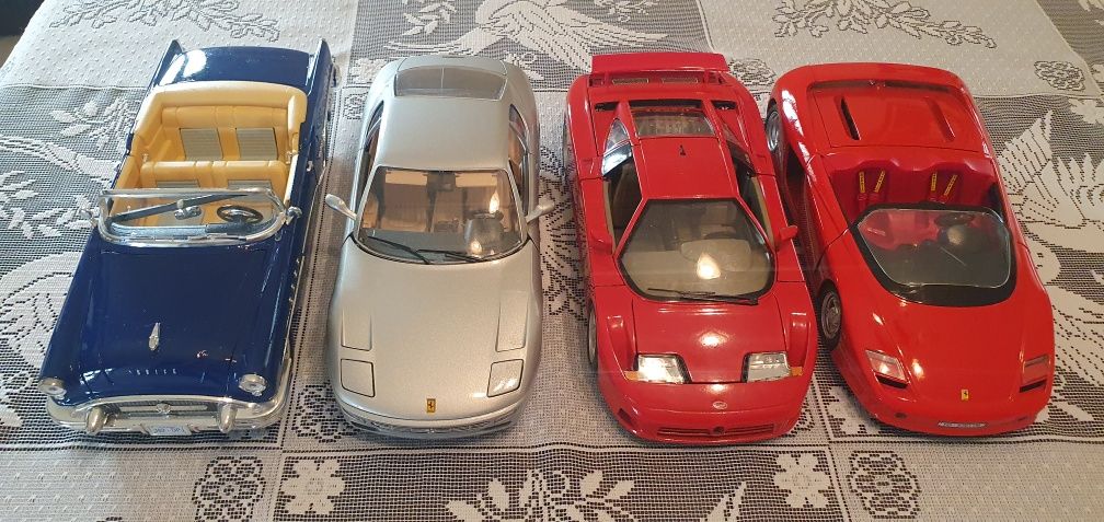 Miniaturas 1/18  sem caixa