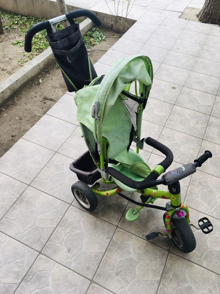 Трехколесный велосипед с родительской ручкой
