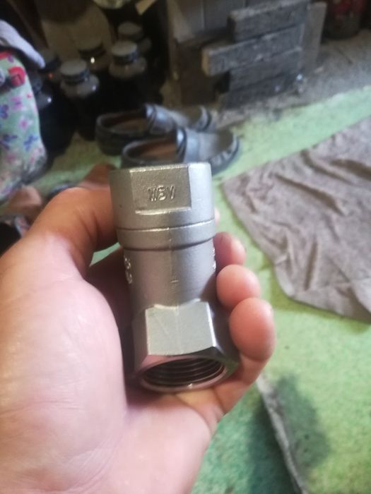 Продам обратной клапан.