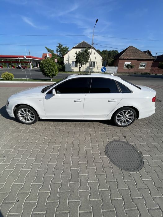 Audi A4 b8 S-line quattro