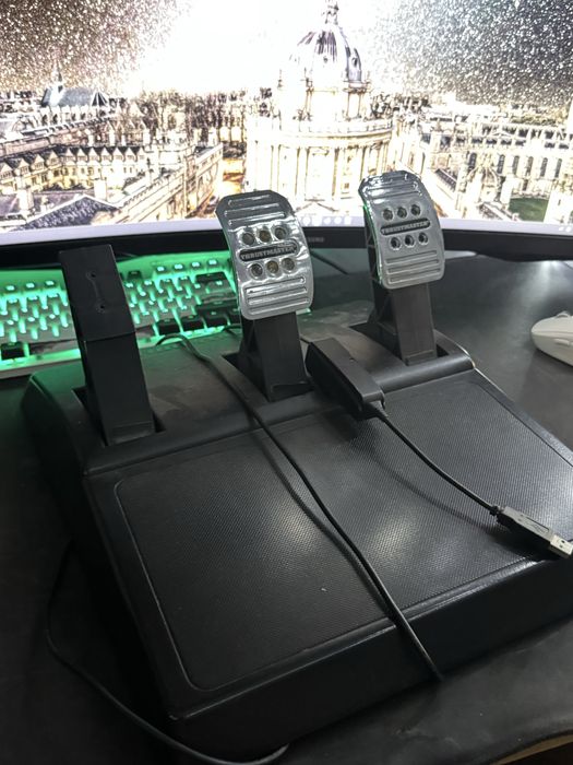 Kierownica Logitech g29 + pedały Thrustmaster T3PA