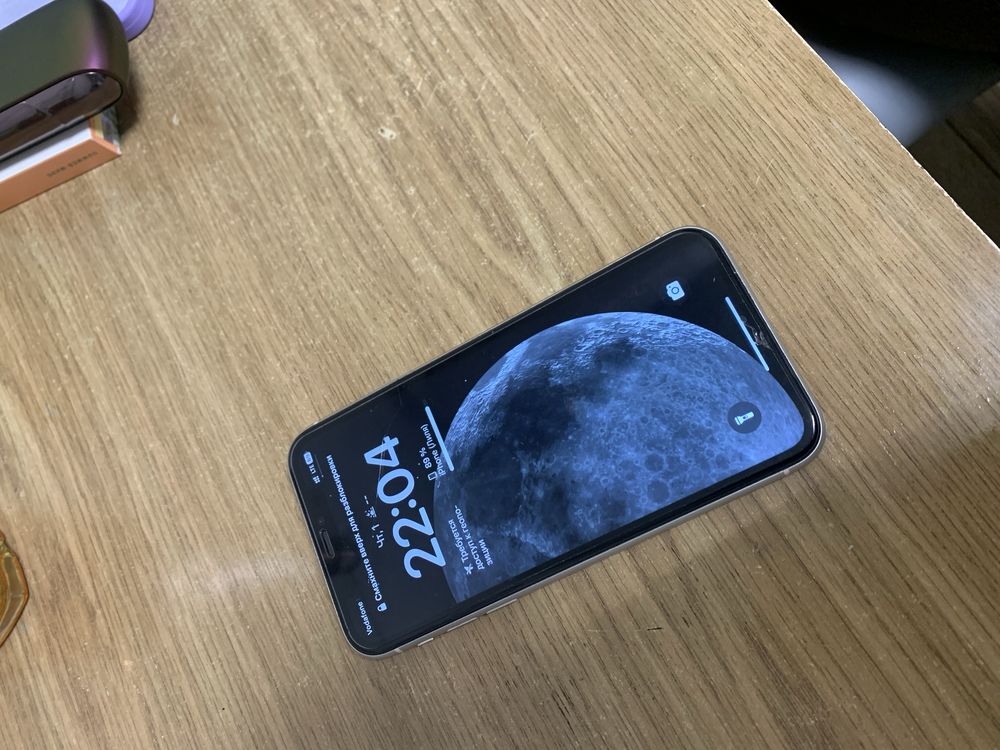Продам айфон 11 64 гб