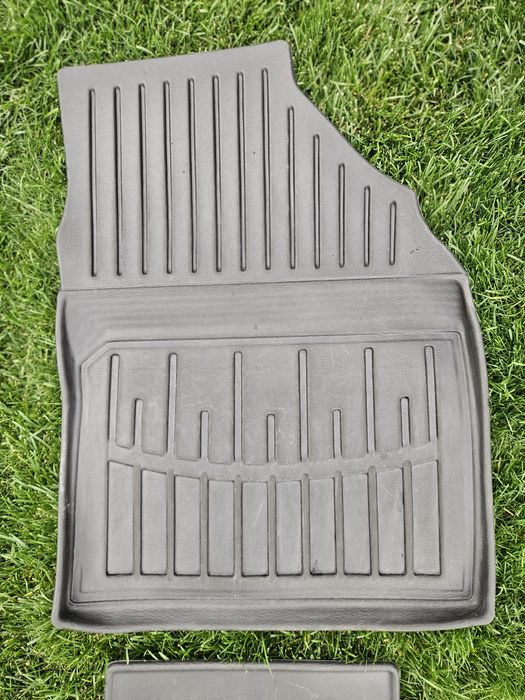 Коврики Toyota Yaris cross 3D line