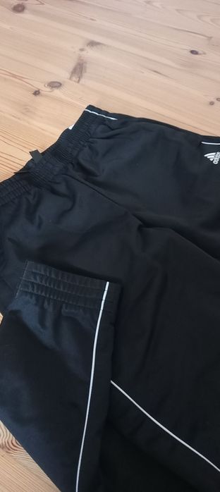 Spodnie dresowe Adidas czarne rozmiar 152