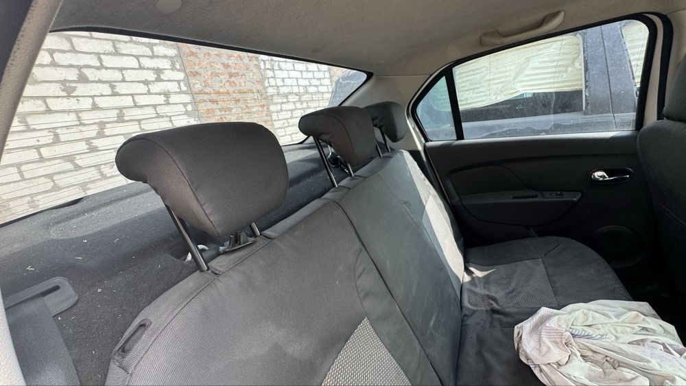 Renault Logan 2013 1,2г/б
