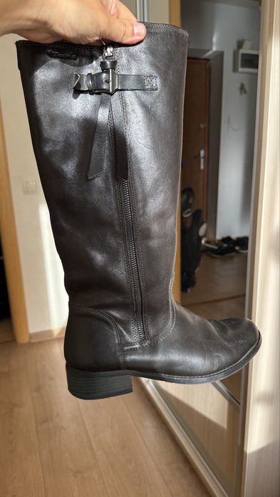 Продам шкіряні чоботи жіночі Tamaris 40р