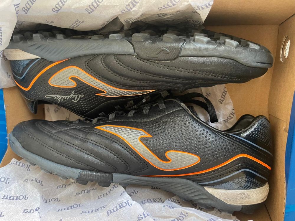 Turfy Joma black