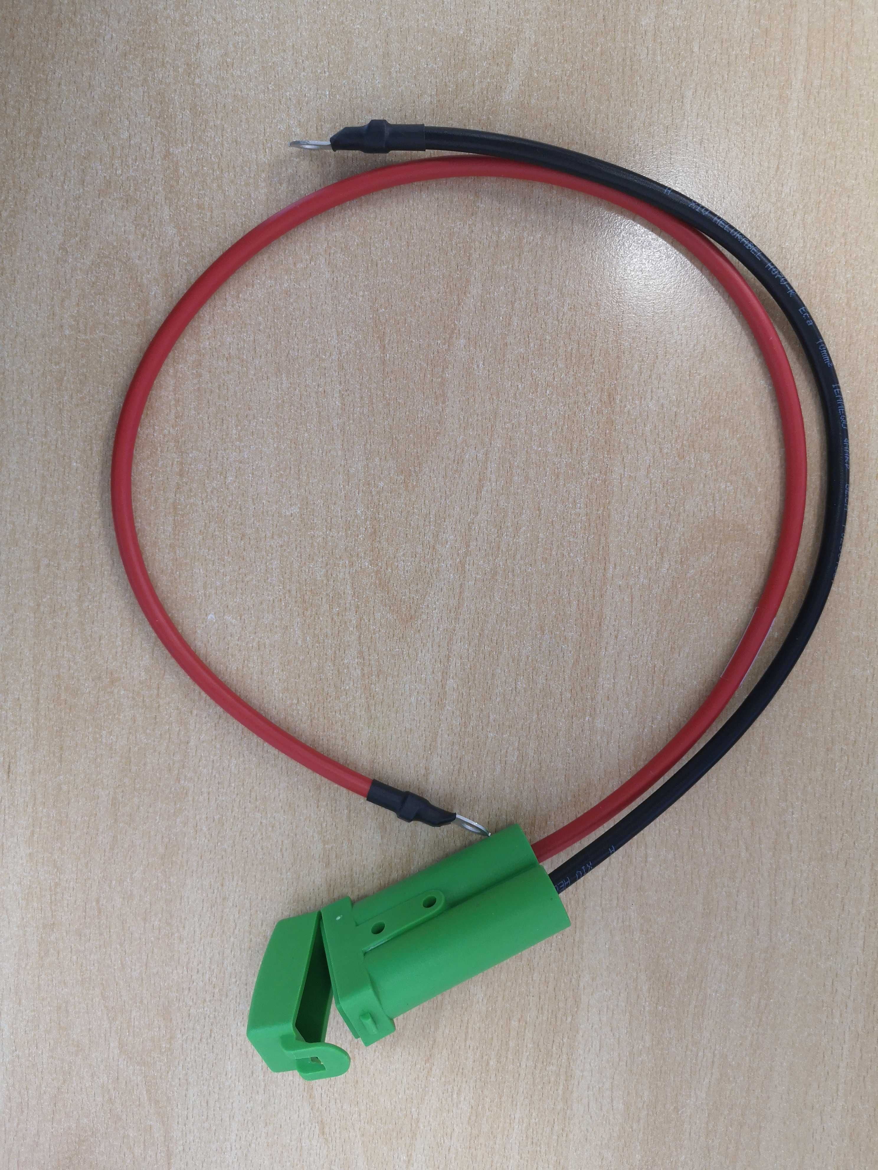 Gniazdo bezpiecznika płytkowego wózka inwalidzkiego elektrycznego