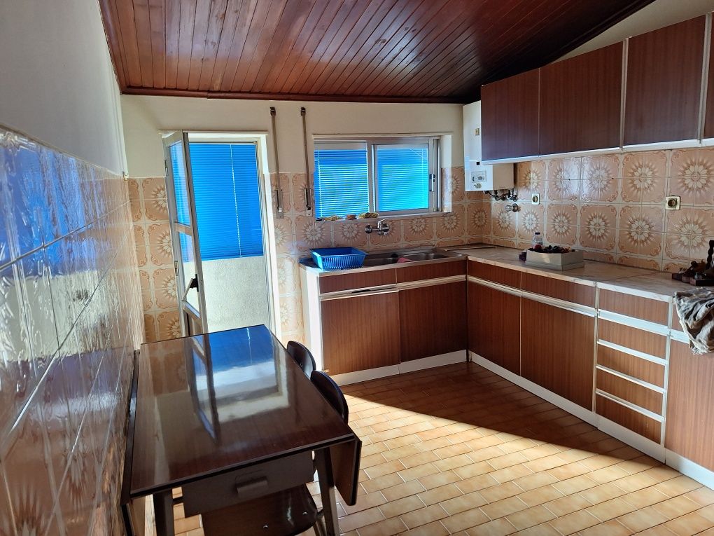 Arrenda se apartamento t2