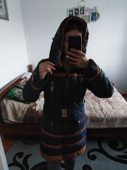 Жіноча куртка 42р