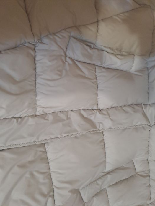 Пуховик пуфер жіночий.