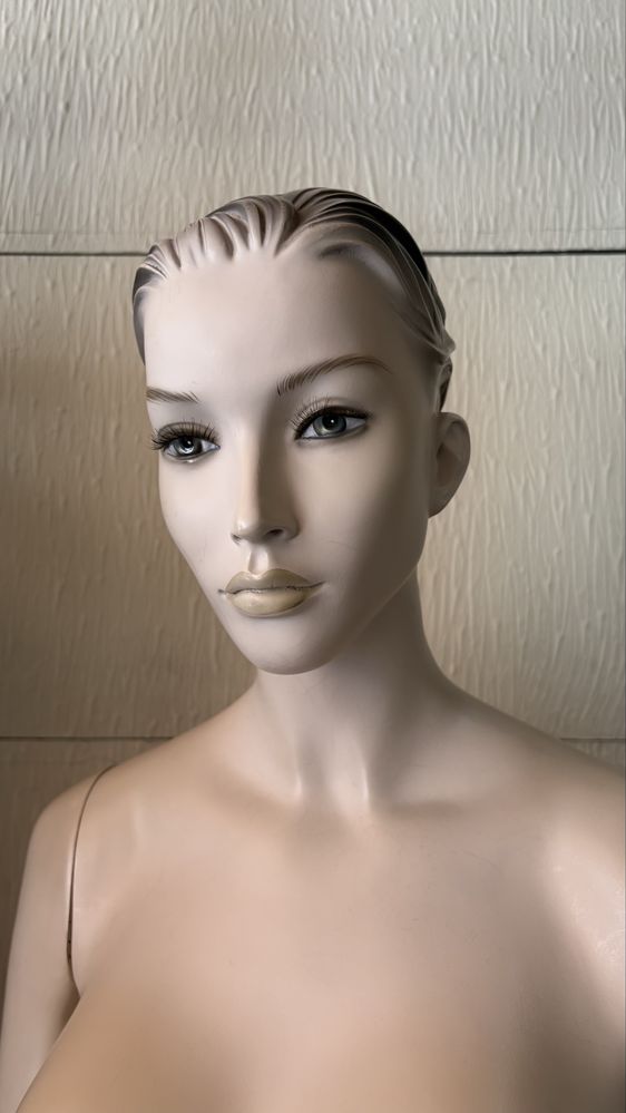 Manequim Feminino