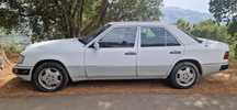 Mercedes 200D W124 Sedan