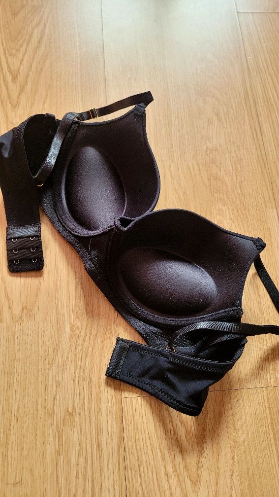 Shein Biustonosz push up nowy r. XS 70/AB