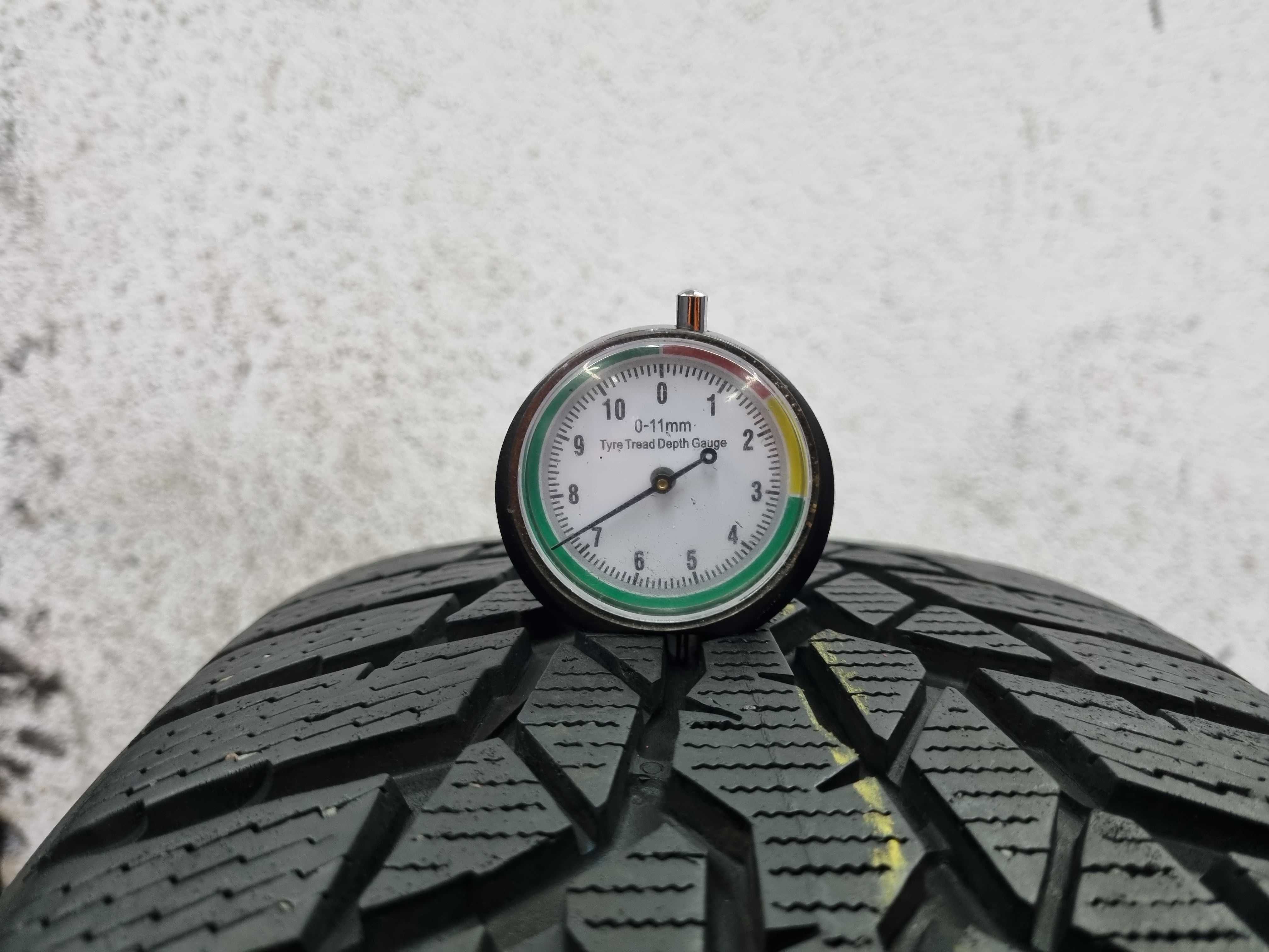 215/55/17 98H Nokian WR D4 D.3817