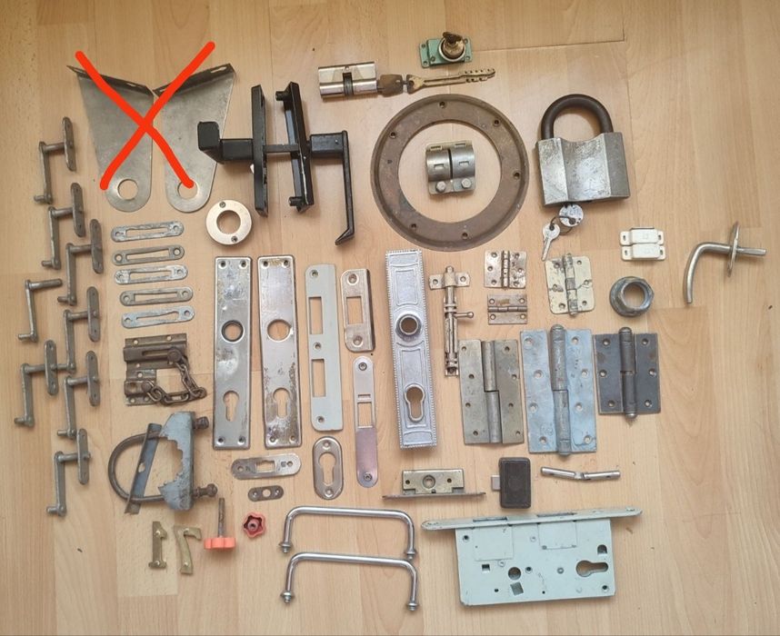 Ручки,замки,навесні колодки,завіси,