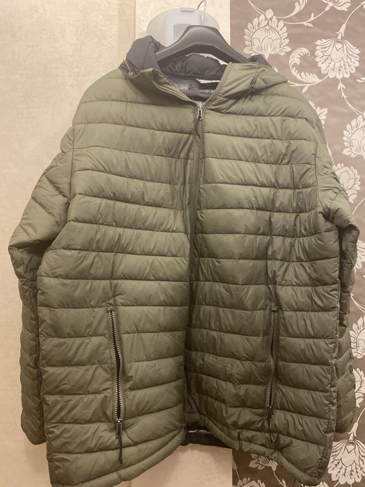 Чоловіча зимова куртка