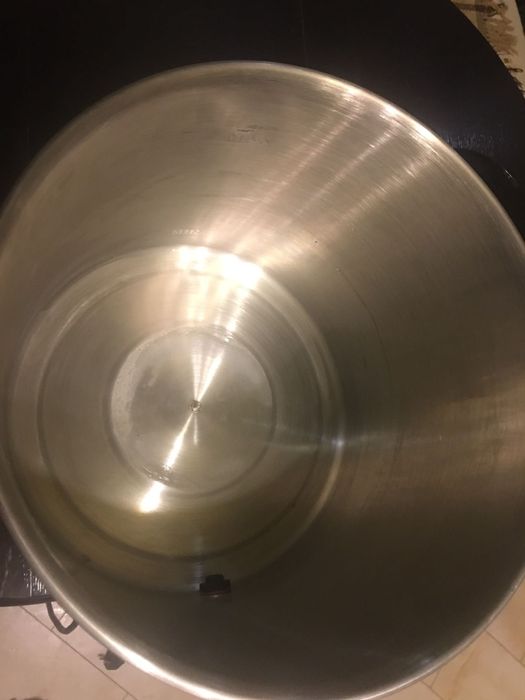 Термопот, глинтвейниця, стерилізатор.