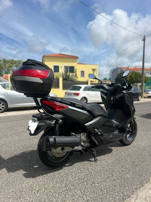 Yamaha x-max 125