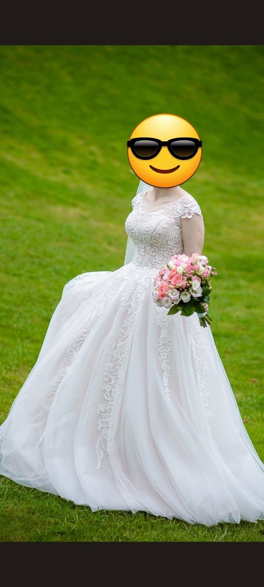 Весільна сукня (розмір М)