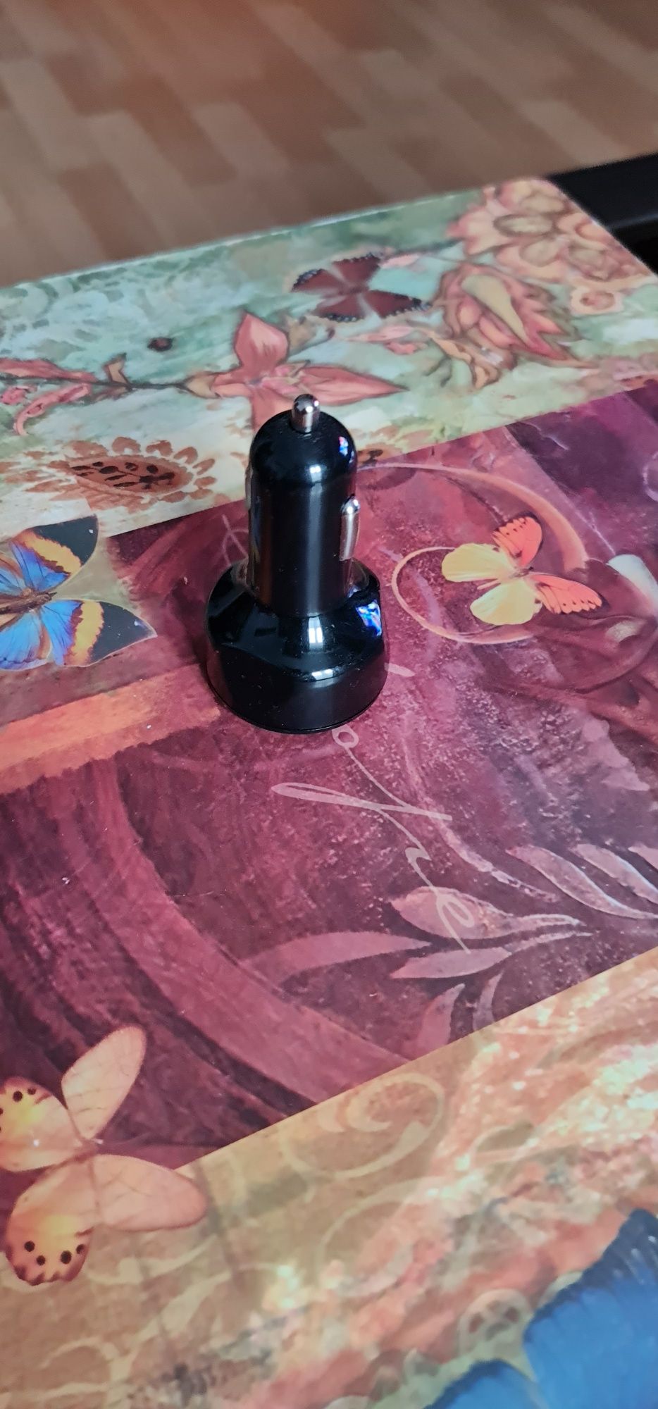 Ładowarka samochodowa 3x Usb w tym jeden port 3.0. Nowa.