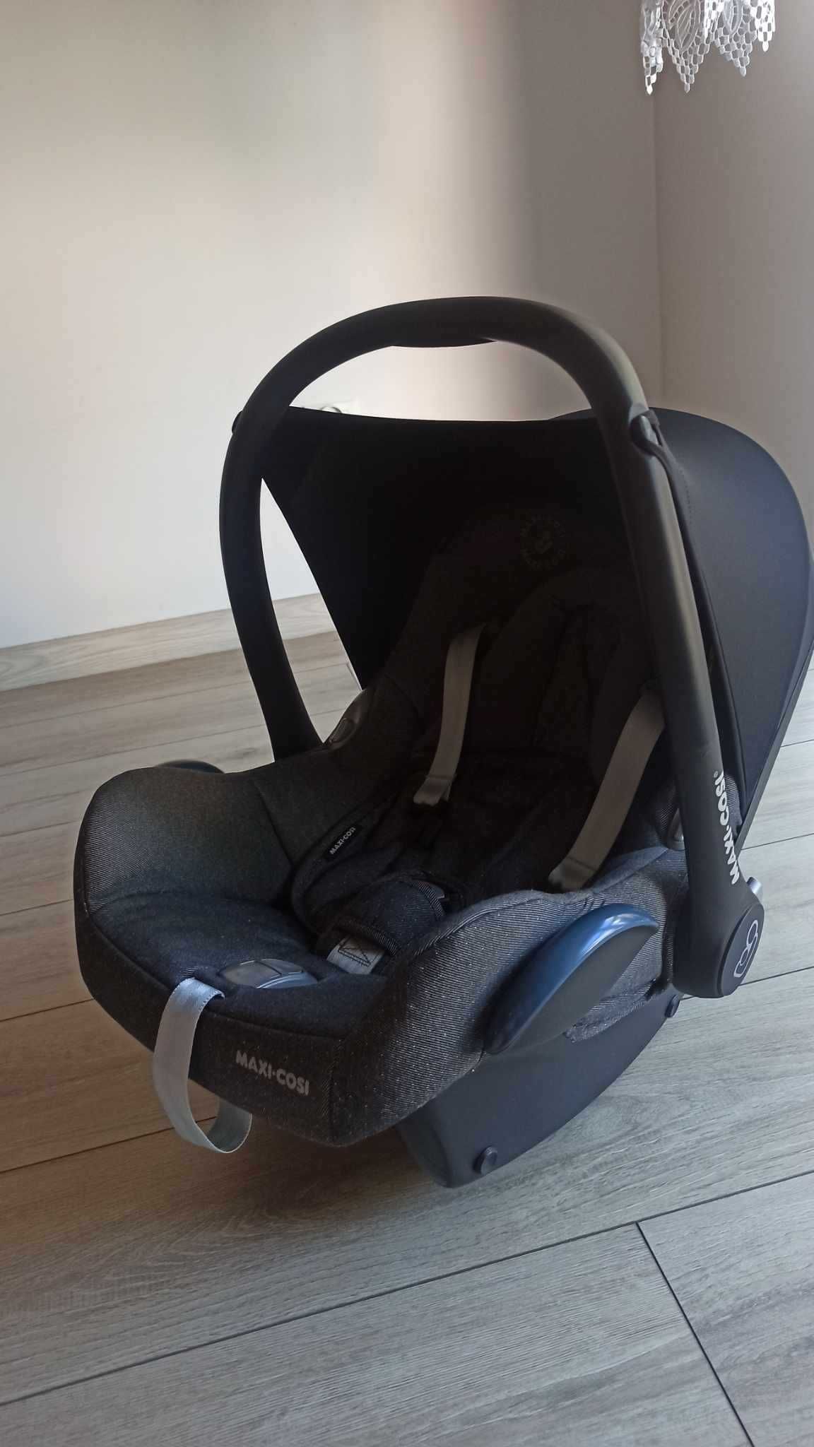 Maxi Cosi Fotelik Cabriofix plus gratis śpiworek