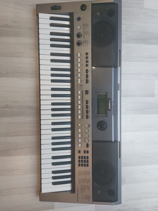 Keyboard yamaha PSR-E443