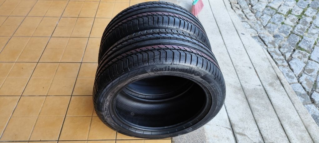 Vendo dois pneus novos continental 235/45/17