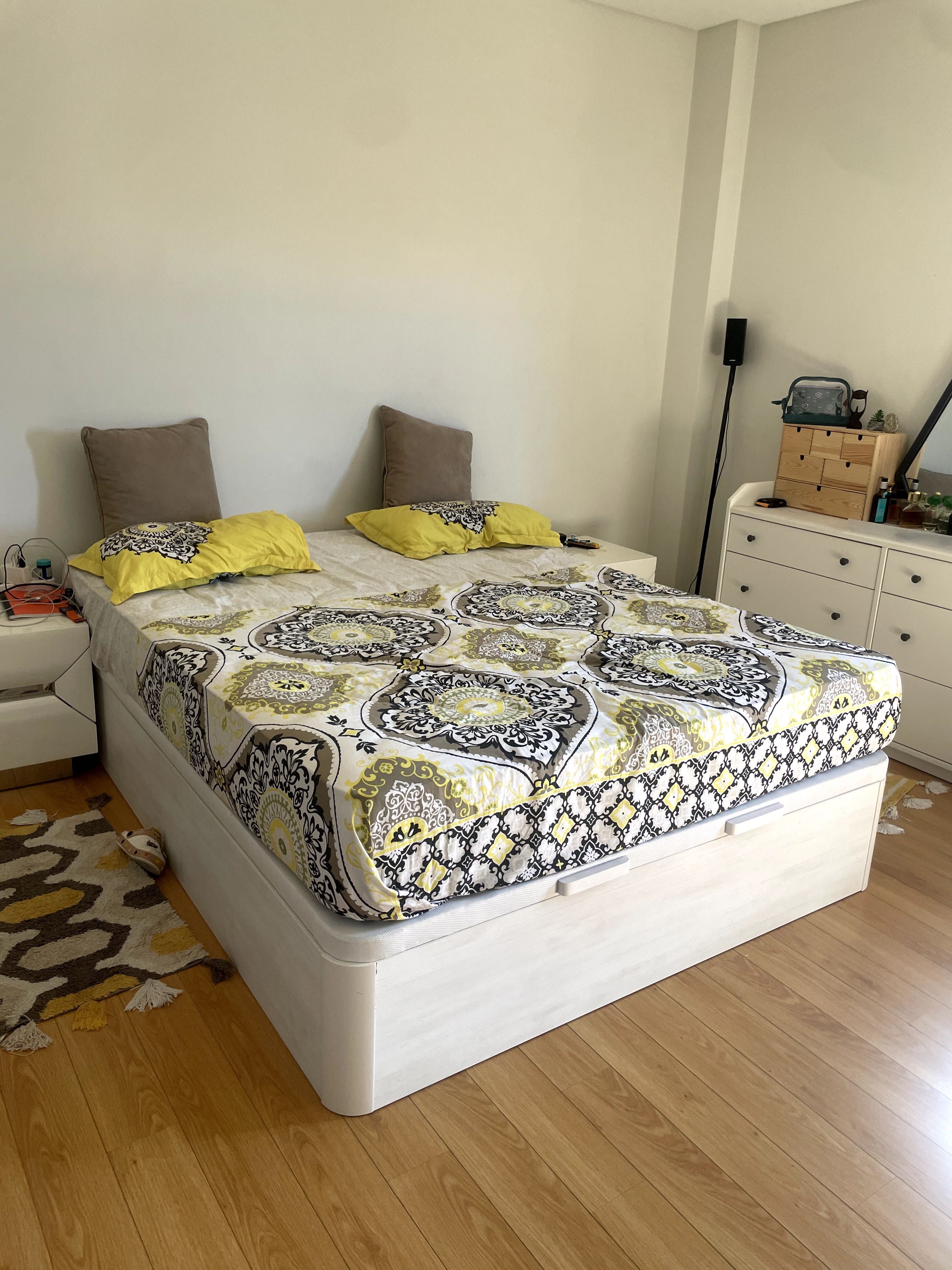 Double bed with mattress