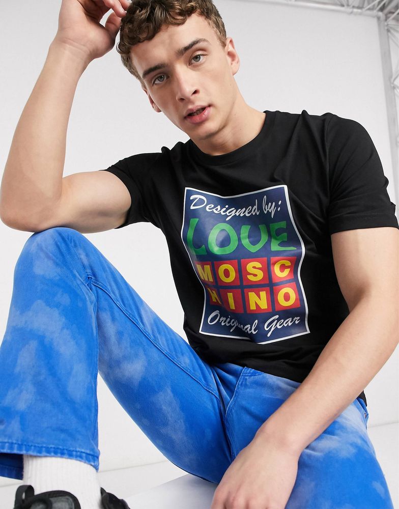 Love moschino чоловіча фірмова футболка оригінал р. S